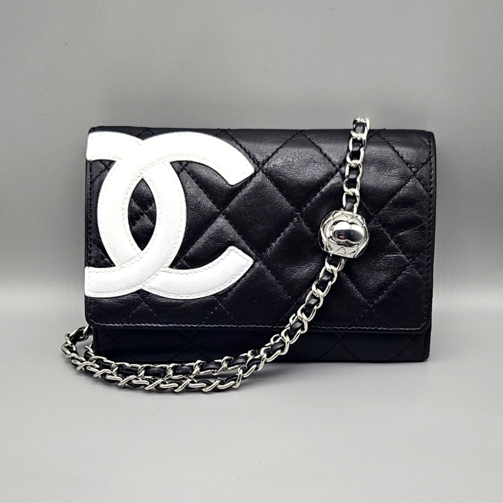 🖤CHANEL Authentic Black/White CC Cambon Wallet🖤 - Picture 3 of 17